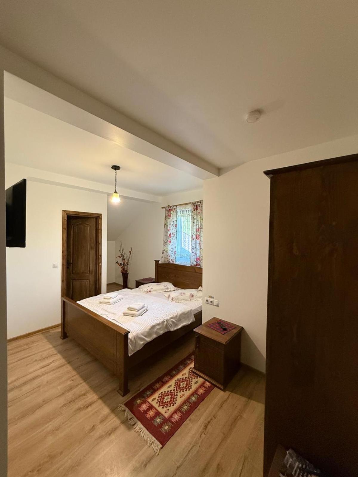 Villa Casa Dunca à Sighetu Marmaţiei Extérieur photo